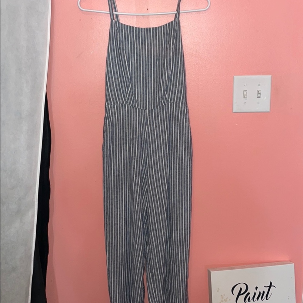 Pants suit